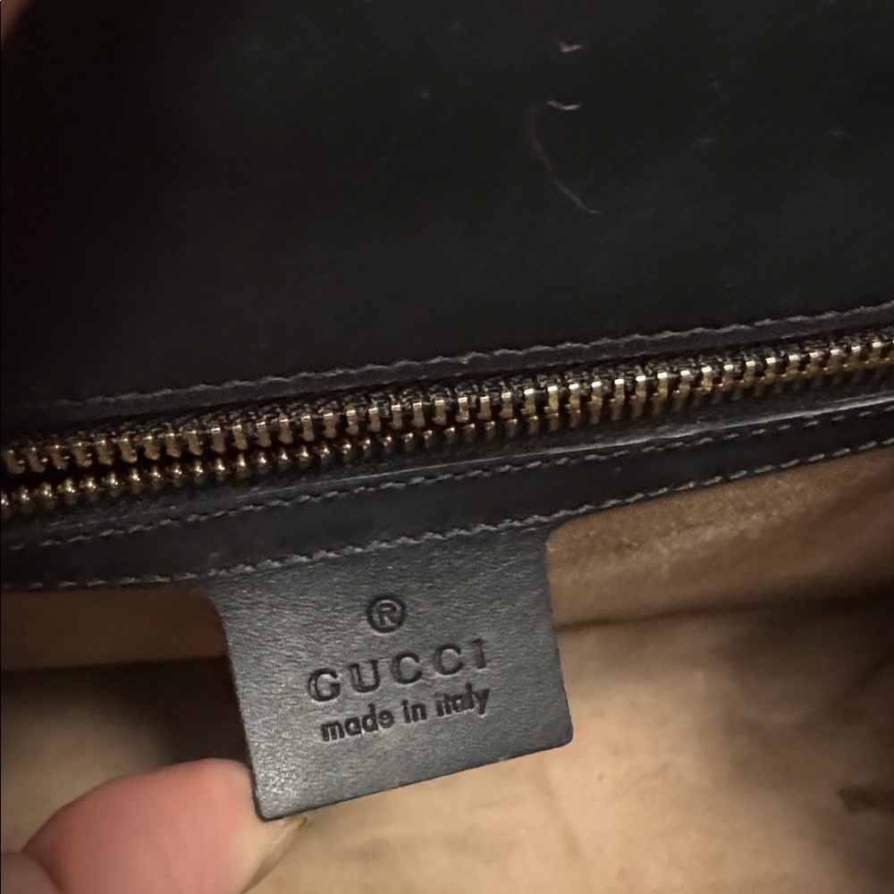 🔥Final Price-No Offers ✅ Gucci Sylvie Medium Black and Green Shoulder Bag w/ bow - Picture 9 of 9